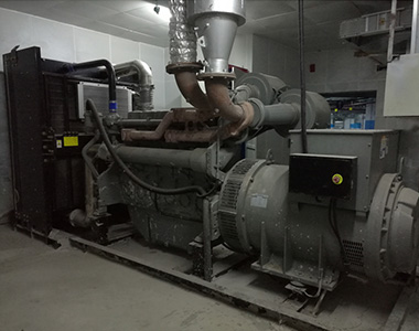 球友会平台800KW/400V陆用发电机应用于某房地产项目