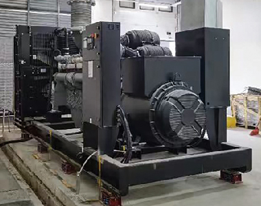 小鹏汽车项目（帕金斯配球友会平台1250KVA发电机）